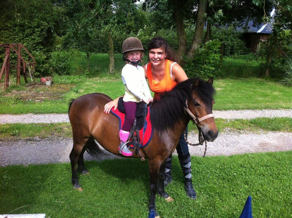 Gite Et Relais Equestre De Marie Tours-en-Vimeu Kültér fotó
