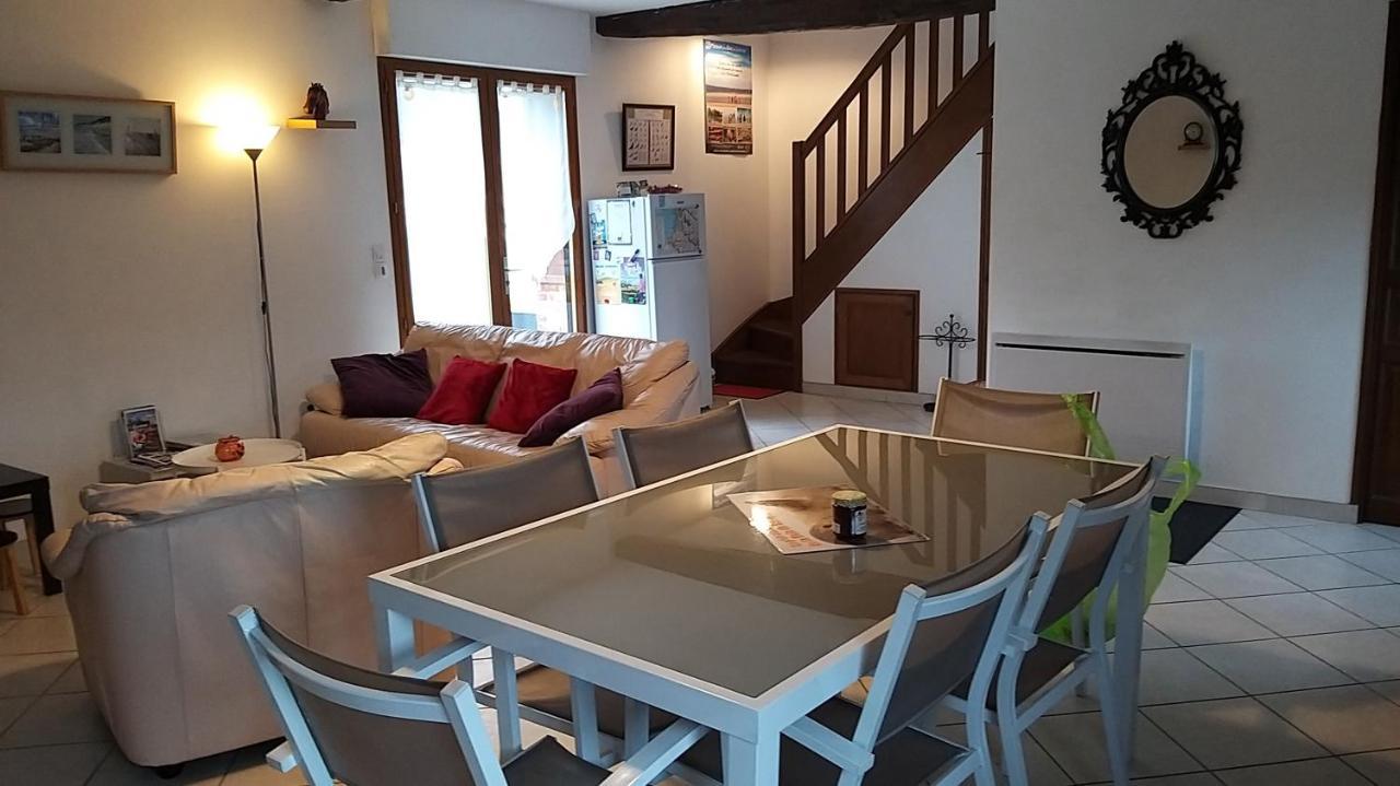 Gite Et Relais Equestre De Marie Tours-en-Vimeu Kültér fotó